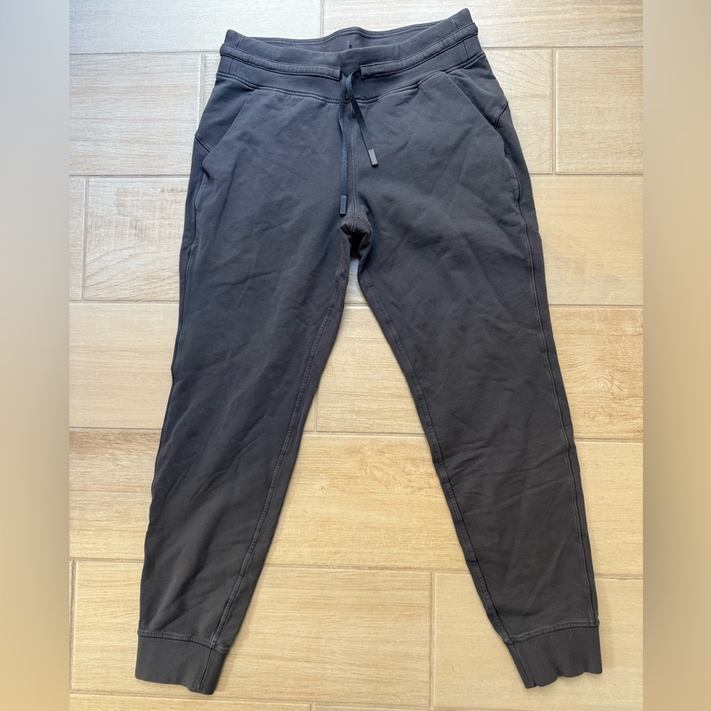 Lululemon grey sweats size 8